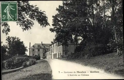 Ak Gaillon Yvelines, L'Arrivee du Chateau