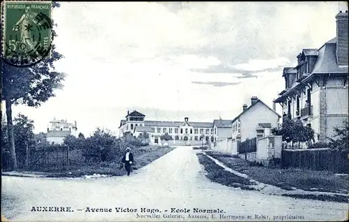 Ak Auxerre Yonne, Avenue Victor Hugo, Ecole Normale
