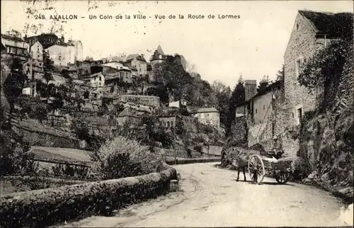 Ak Avallon Yonne, Un Coin de la Ville, Vue de la Route de Lormes