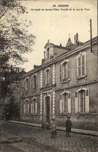 Ak Auxerre Yonne, Le Lycee de Jeunes Filles, rue de Paris