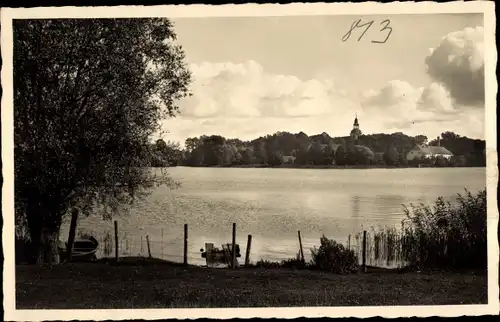 Ak Mirow in Mecklenburg Vorpommern, Blick über den Mirow See, Uferpartie, Kirche