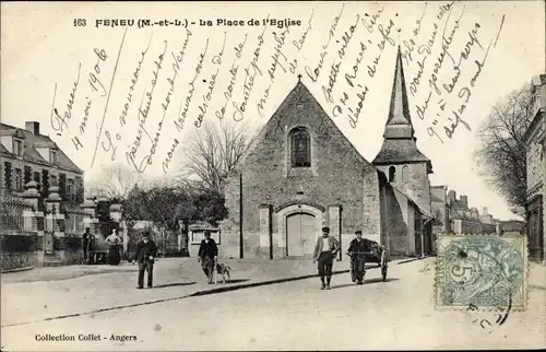 Ak Féneu Maine et Loire, La Place de L'Eglise