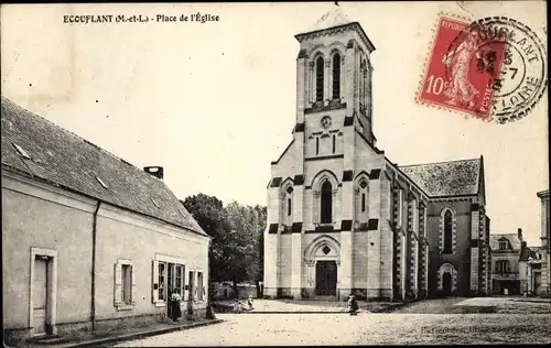 Ak Écouflant Maine et Loire, Place de l'Eglise