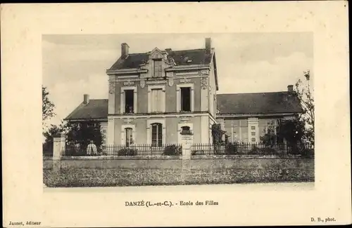 Ak Danzé Loir et Cher, Ecole des Filles