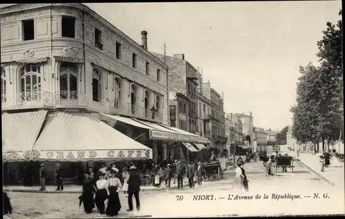 Ak Niort Deux Sèvres, L'Avenue de la Republique, Grand Cafe