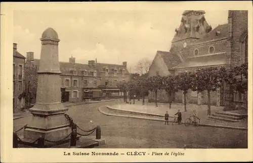 Ak Clécy Calvados, Place de l'Eglise