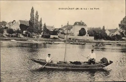 Ak Écouflant Maine et Loire, Le Port, zwei Männer in einem Ruderboot