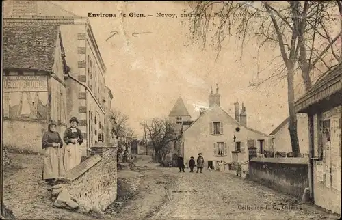 Ak Nevoy Loiret, Straßenpartie im Ort