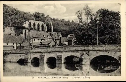 Ak Beaumont le Roger Eure, Le Pont de l'Etang