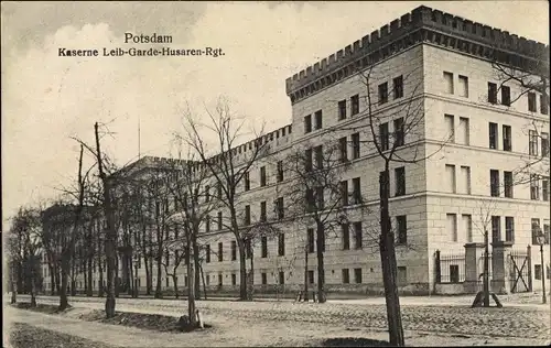 Ak Potsdam in Brandenburg, Kaserne der Leib Garde Husaren, Neue Königstraße