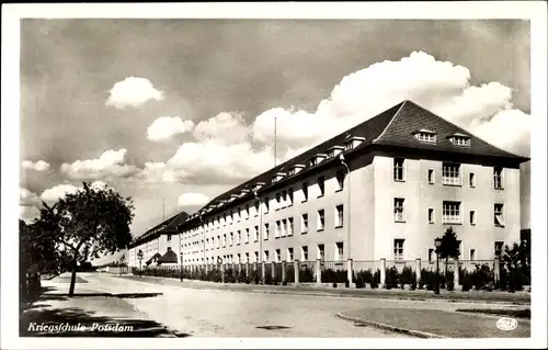 Ak Potsdam in Brandenburg, Kriegsschule