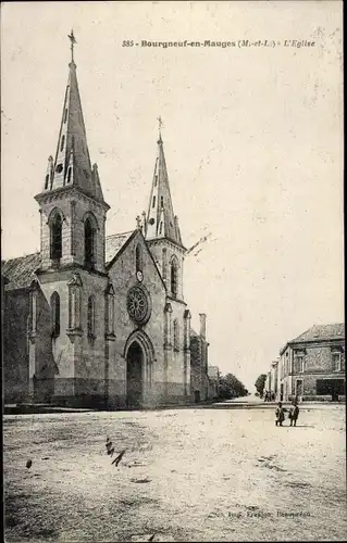 Ak Bourgneuf en Mauges Maine et Loire, L'Eglise