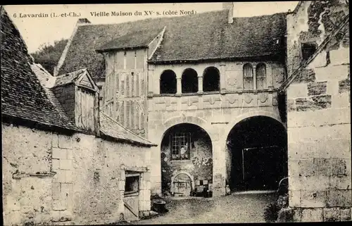 Ak Lavardin Loir et Cher, Vieille Maison du XVs