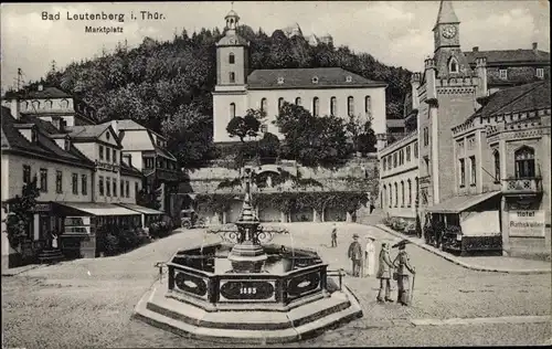 Ak Bad Leutenberg Thüringen, Marktplatz, Brunnen, Kirche, Hotel