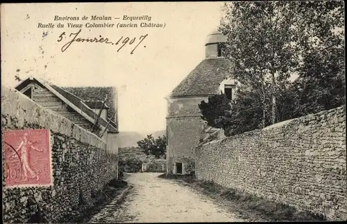 Ak Ecquevilly Yvelines, Ruelle du Vieux Colombier, ancien Chateau