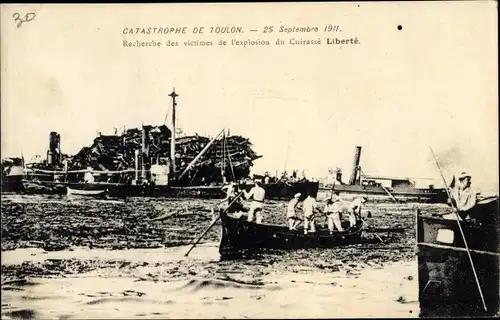 Ak Toulon Var, Catastrophe du Liberte 1911, Recherche des victims de l'explosion