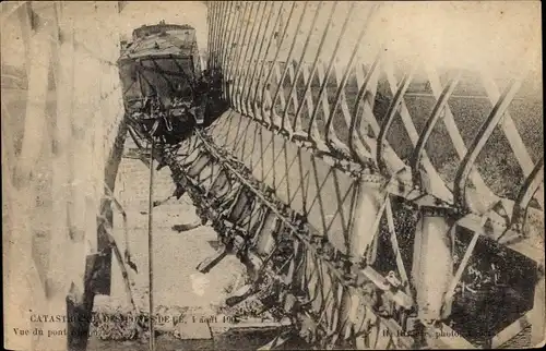 Ak Les Ponts de Cé Maine et Loire, Catastrophe 1907, Eisenbahnunglück, eingestürzte Brücke