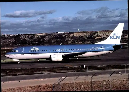 Ak Niederländisches Passagierflugzeug, KLM, Boeing B737-406