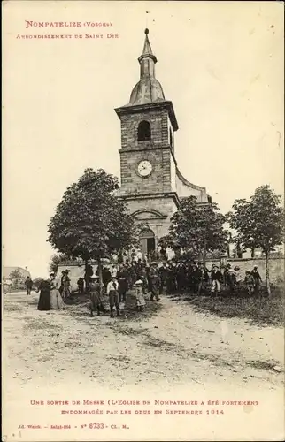 Ak Nompatelize Lothringen Vosges, Une Sortie de Messe, L'Eglise