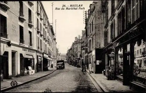 Ak Meulan en Yvelines, Rue du Marechal Foch