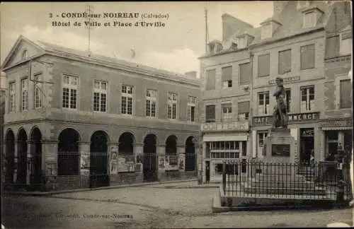 Ak Condé sur Noireau Calvados, Hotel de Ville et Place d'Urville