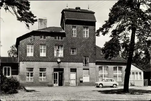 Ak Borkheide in der Mark, Straßenansicht vom Bahnhof