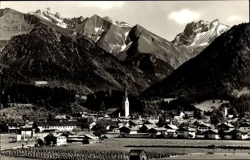 Ak Oberstdorf im Oberallgäu, Blick auf den Ort mit Kratzer