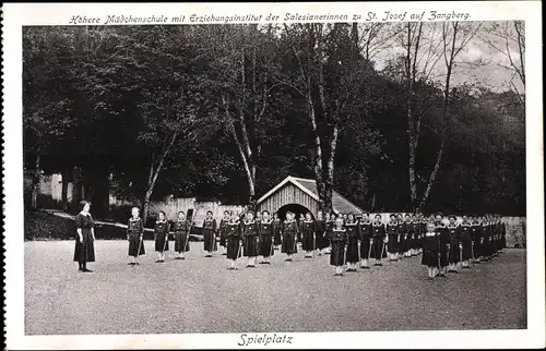 Ak Zangberg in Oberbayern, Höhere Mädchenschule, Spielplatz