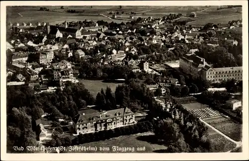 Ak Bad Wörishofen im Unterallgäu, St. Josefsheim, Fliegeraufnahme vom Ort