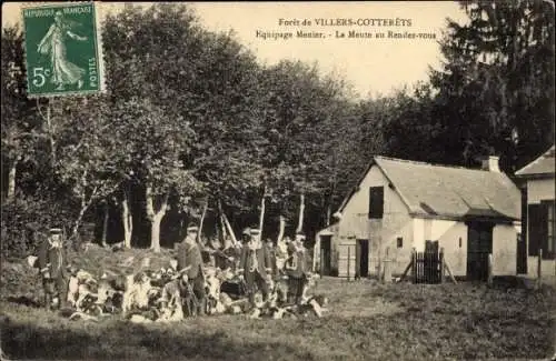 Ak Villers Cotterêts Aisne, Foret, Equipage Menier, la Meute au Rendez vous