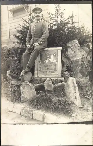 Foto Ak Deutscher Soldat in Uniform, Revier der 4. Komp. 2. Ers. Batl. Inf. Rgt. 168