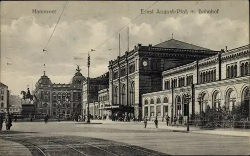 Ak Hannover in Niedersachsen, Ernst-August-Platz, Bahnhof, Straßenseite