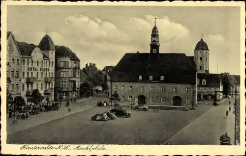 Ak Finsterwalde in der Niederlausitz, Marktplatz, Hotel Bauer