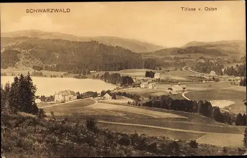 Ak Titisee Neustadt im Breisgau Schwarzwald, Ort vom Osten gesehen