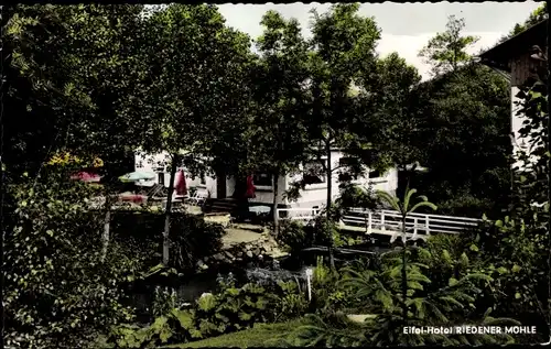 Ak Weibern Eifel, Hotel Riedener Mühle, Außenansicht, Garten