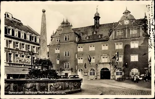 Ak Darmstadt in Hessen, Rathaus, Marktbrunnen