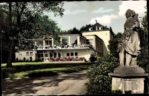 Ak Trier an der Mosel, Weisshaus, Statue