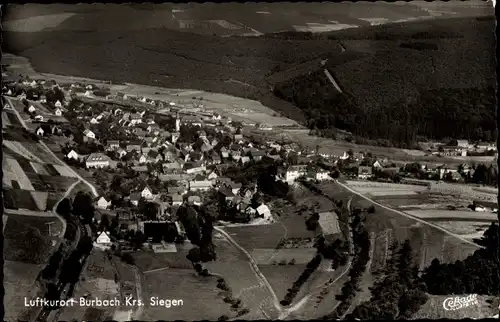 Ak Burbach im Siegerland, Fliegeraufnahme vom Ort