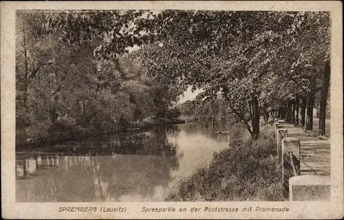 Ak Spremberg in der Lausitz, Spreepartie an der Poststraße mit Promenade