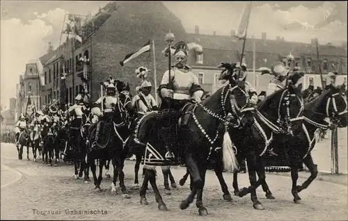 Ak Torgau an der Elbe, Geharnischte, Reiter, Festumzug