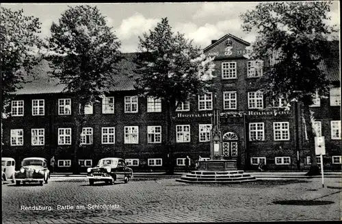 Ak Rendsburg in Schleswig Holstein, Partie am Schloßplatz, Hospital zum Heiligen Geist