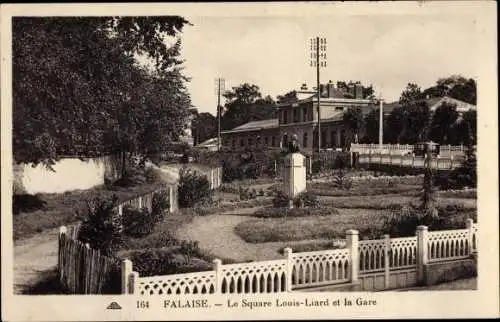 Ak Falaise Calvados, Le Square Louis Liard, La Gare