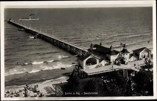 Ak Sellin auf Rügen, Seebrücke, Dampfer