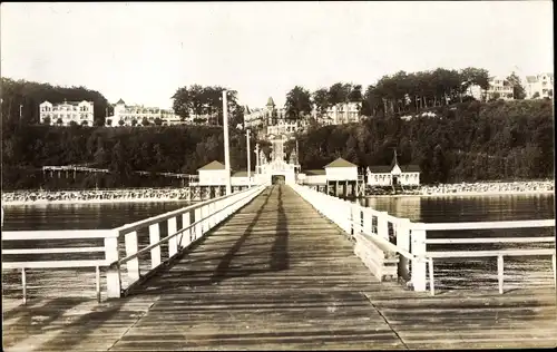 Foto Ak Ostseebad Sellin auf Rügen, Seebrücke