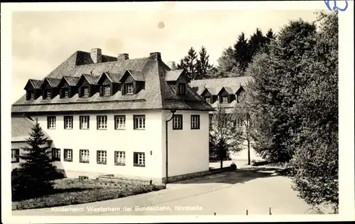 Ak Feldkirchen Westerham in Oberbayern, Nordseite des Kinderheims