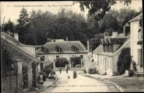 Ak Fontaine le Port Seine et Marne, La Rue de l'Eglise