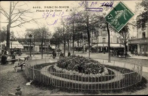 Ak Le Parc de Saint Maur Val de Marne, Place de la Gare