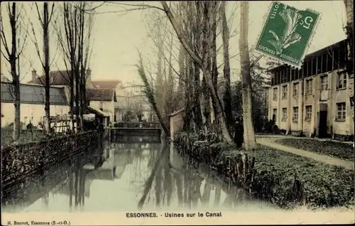 Ak Essonnes Essonne, Usines sur le Canal
