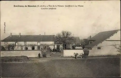 Ak Houdan Yvelines, Vue de la Maison Geoffroy a La Musse, Couvoir artificiel