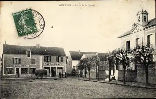 Ak Guernes Yvelines, Place de la Mairie